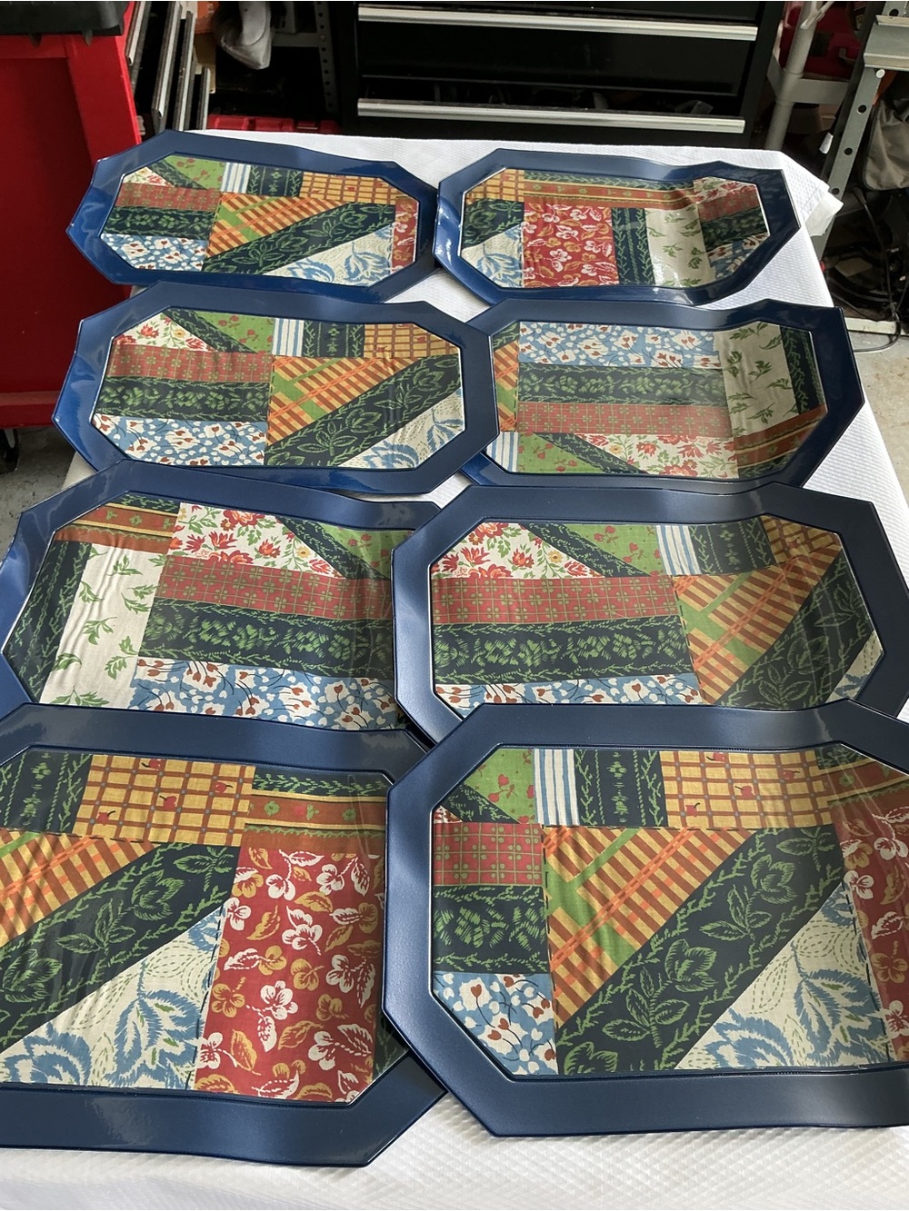 Vintage vinyl placemats set 8.
